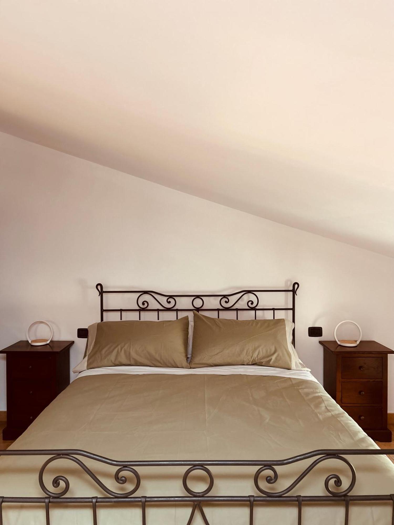 Locale Guest House Пиетралунга Екстериор снимка