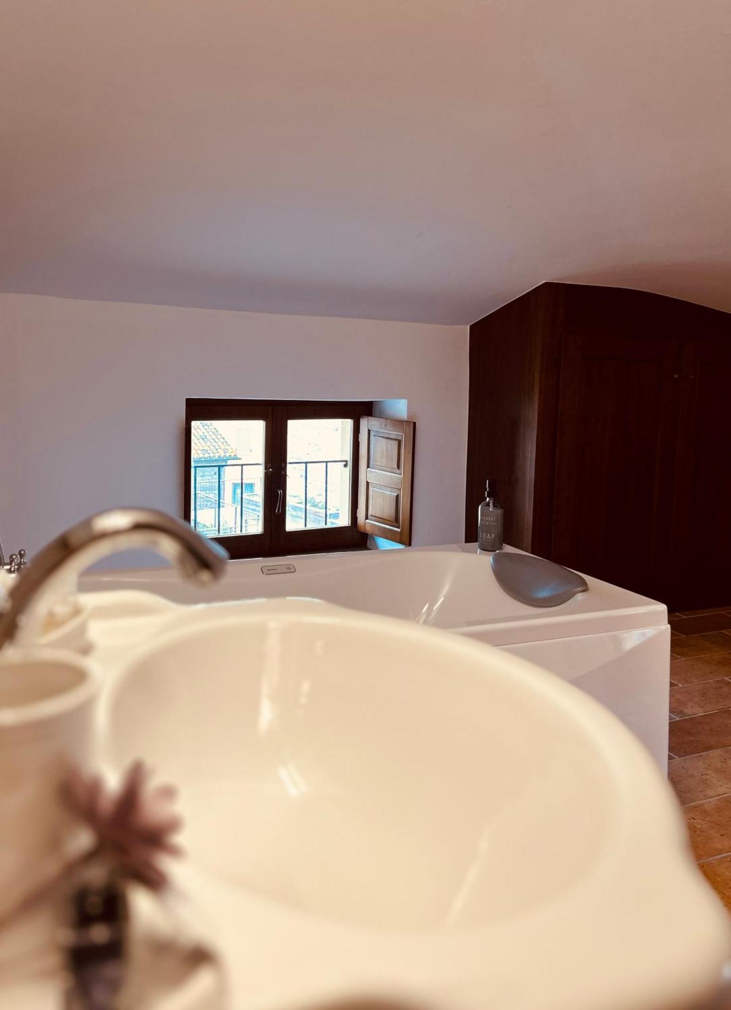 Locale Guest House Пиетралунга Екстериор снимка